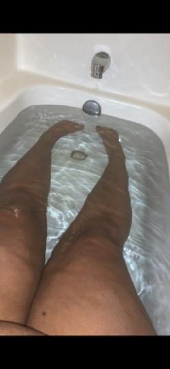 Throat doctor, 25  female escort, Greenville