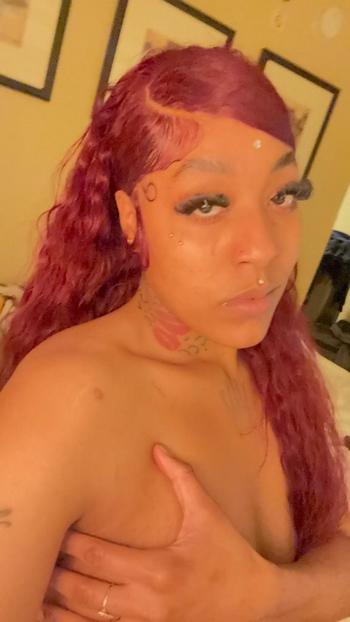 LUXURY, 21  female escort, Greenville