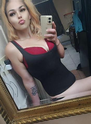 Lolo, 27  female escort, Greenville