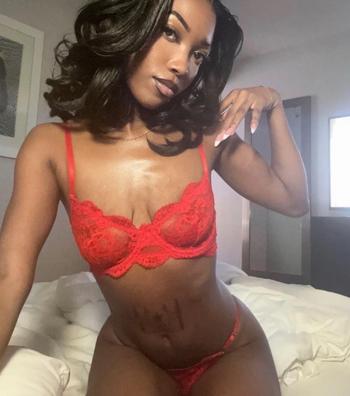 Sevyn, 25  female escort, Greenville