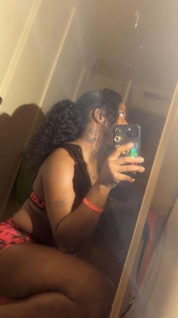 Lilwetta, 25  female escort, Greenville