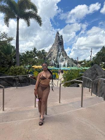 roxi, 24  female escort, Greenville