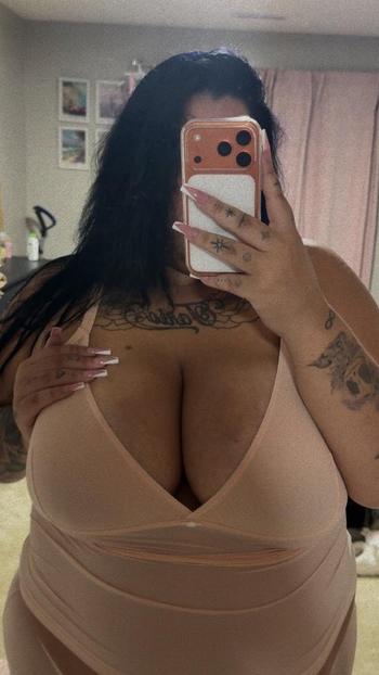 Honeyy , 25  female escort, Greenville