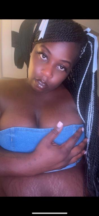 Diamond, 31  female escort, Greenville