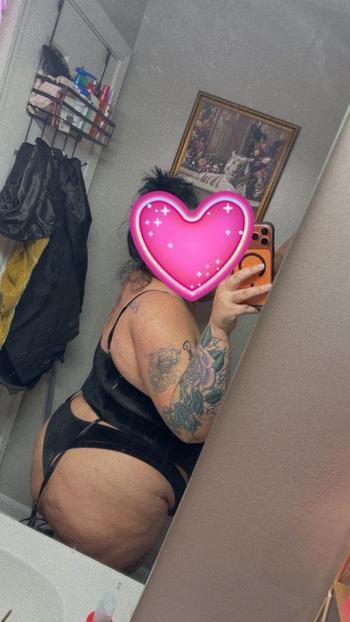 Honeyy , 25  female escort, Greenville